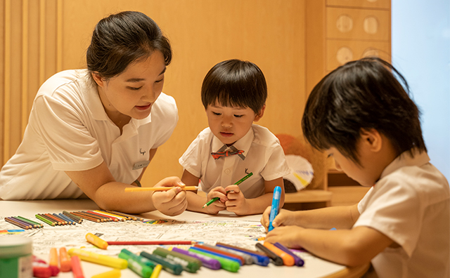 金生国际双语幼儿园美术室